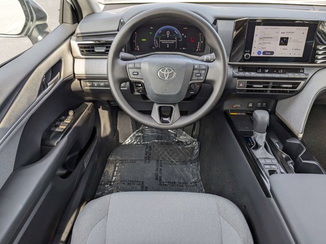 Vehicle image 13 of 26