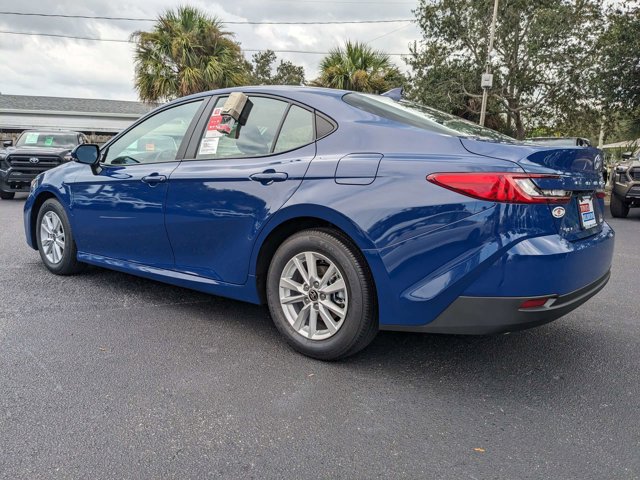 Vehicle image 8 of 26