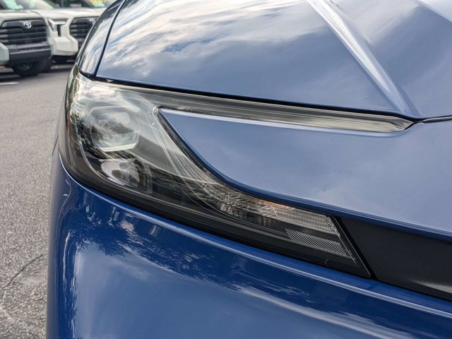 Vehicle image 9 of 26