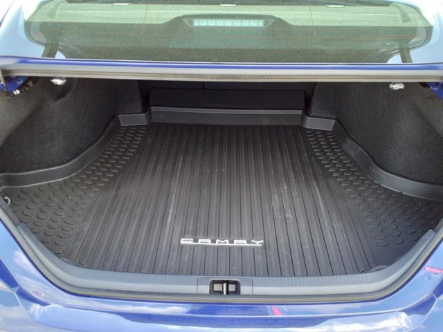 Vehicle image 15 of 17