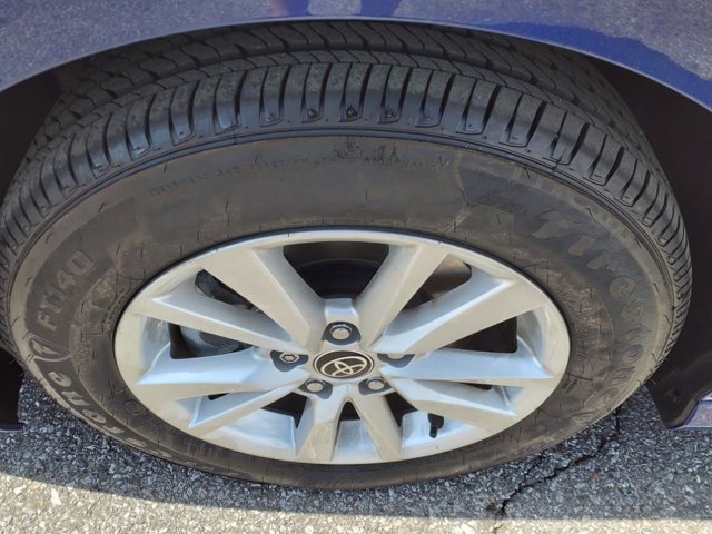 Vehicle image 16 of 17