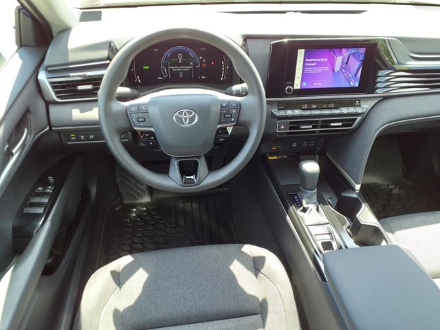 Vehicle image 7 of 17