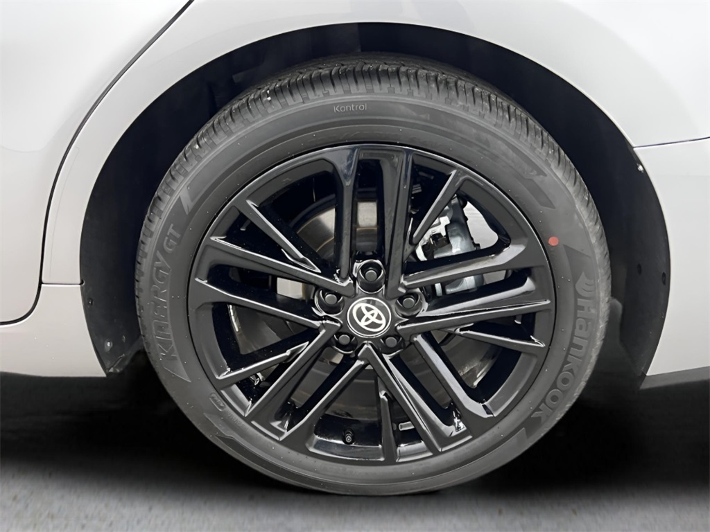 Vehicle image 36 of 42