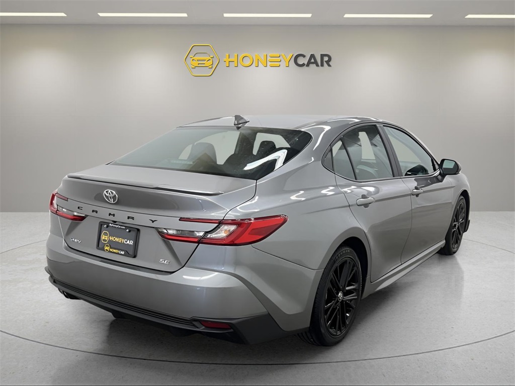 Vehicle image 4 of 42