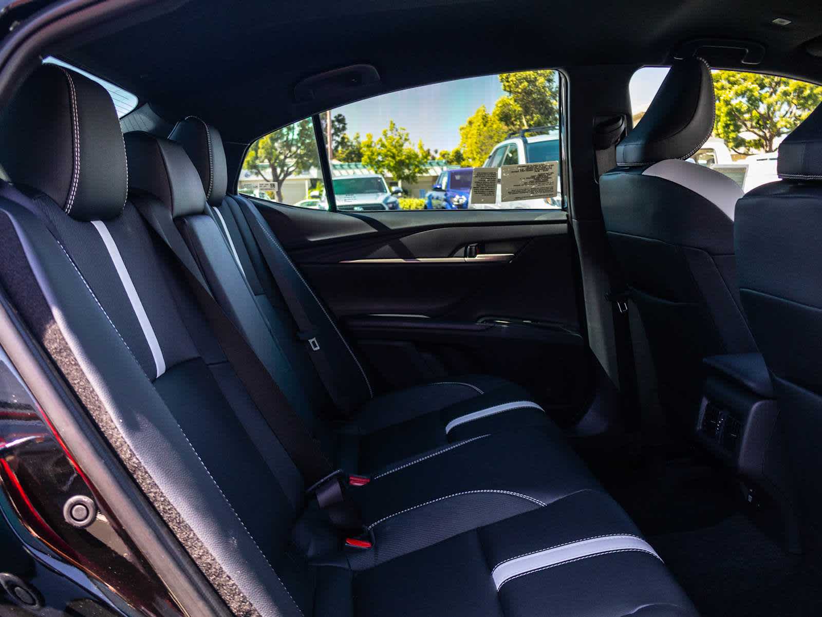 Vehicle image 13 of 38