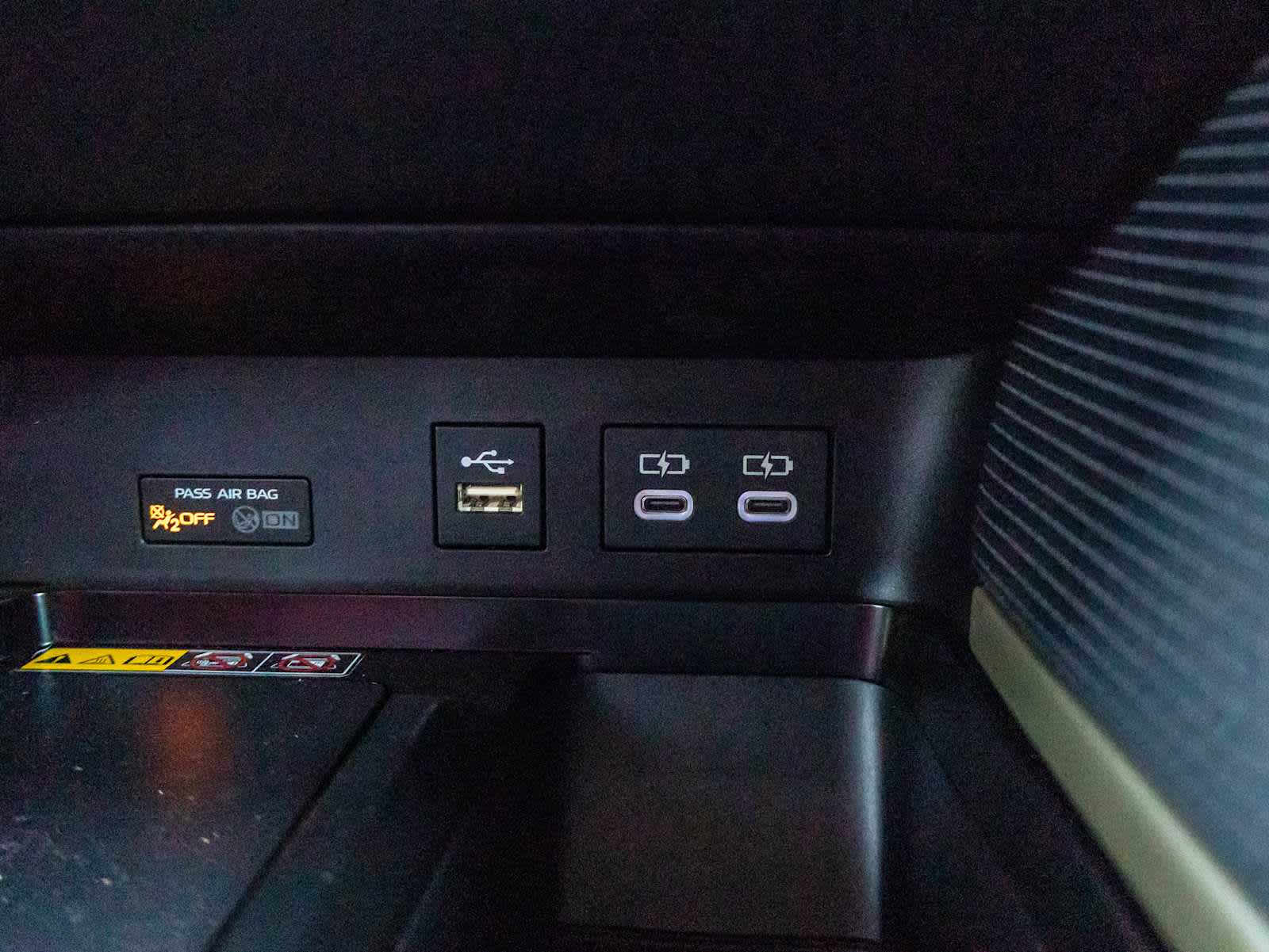 Vehicle image 35 of 38