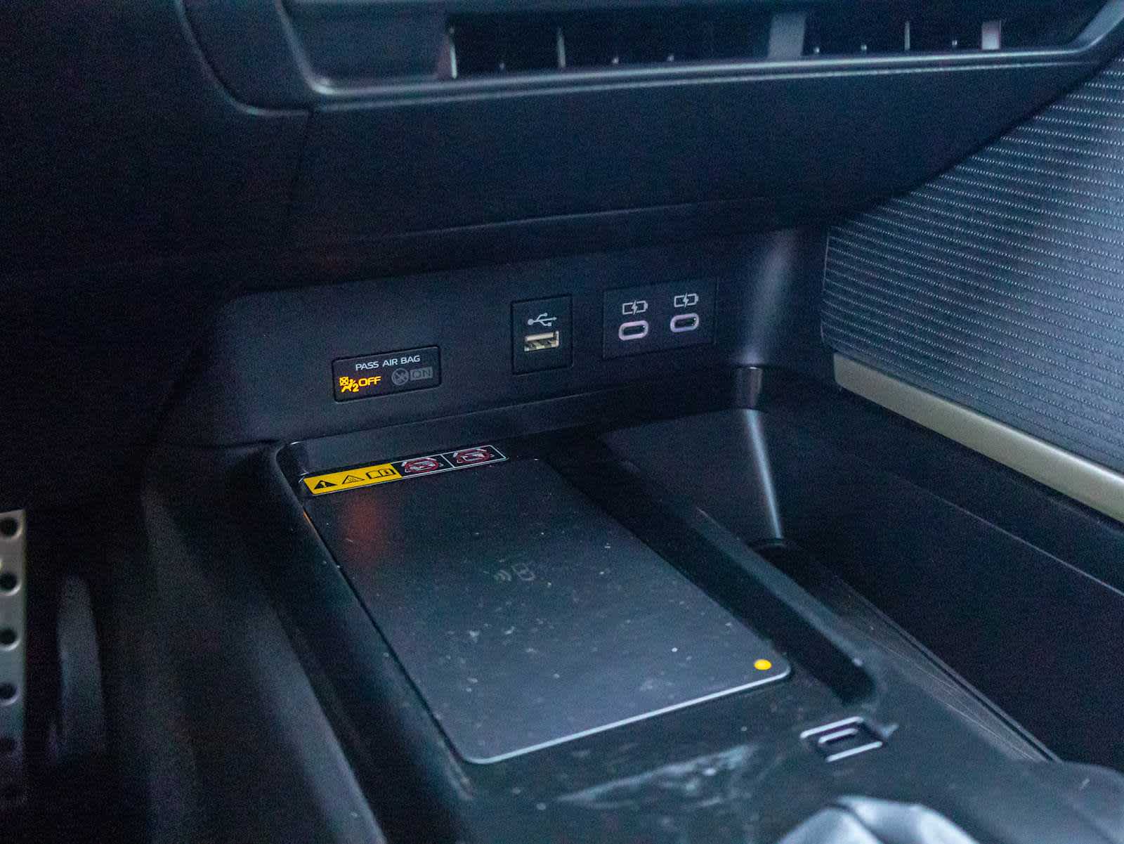 Vehicle image 34 of 38