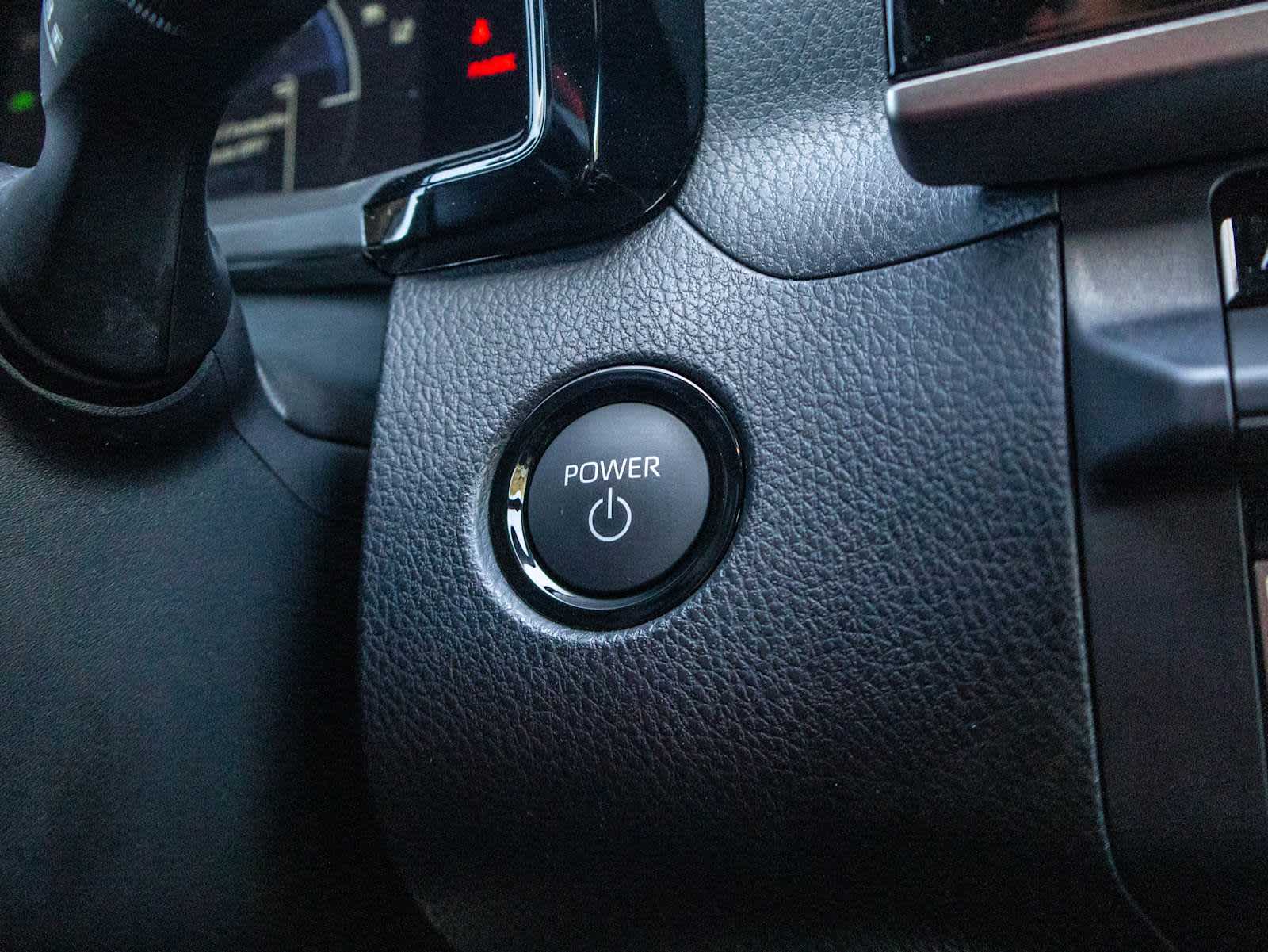 Vehicle image 31 of 38