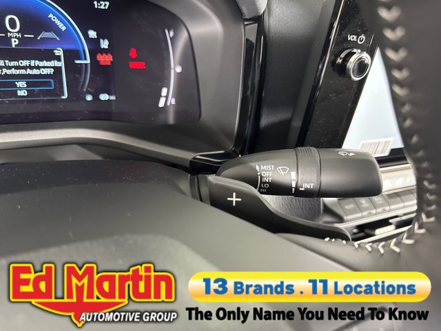 Vehicle image 70 of 92