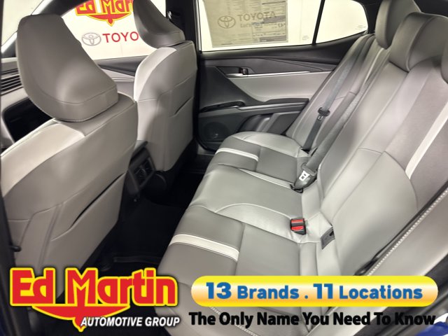 Vehicle image 58 of 92