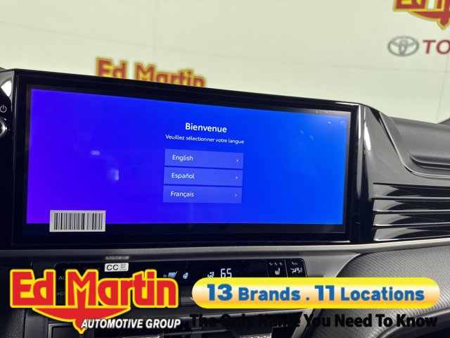 Vehicle image 73 of 92