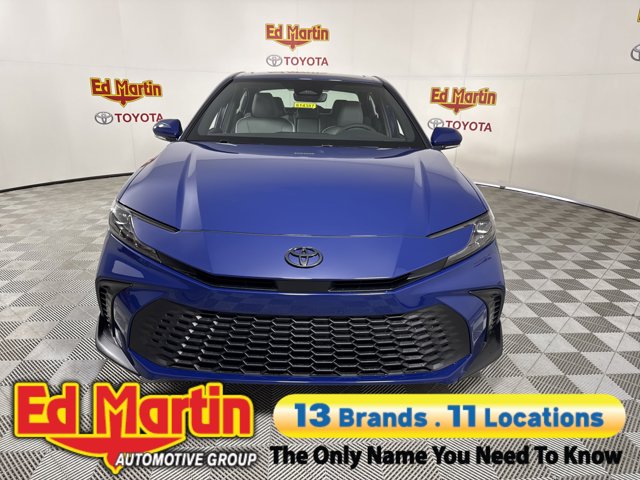 Vehicle image 12 of 92