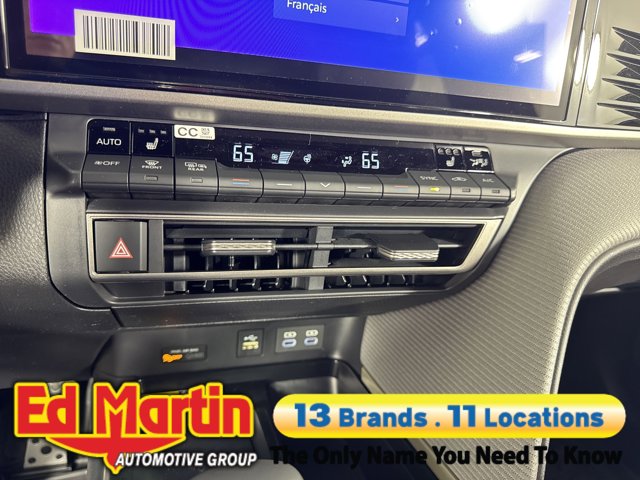 Vehicle image 75 of 92