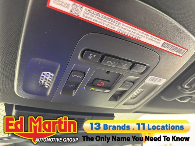 Vehicle image 79 of 92