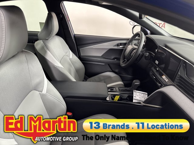 Vehicle image 55 of 92