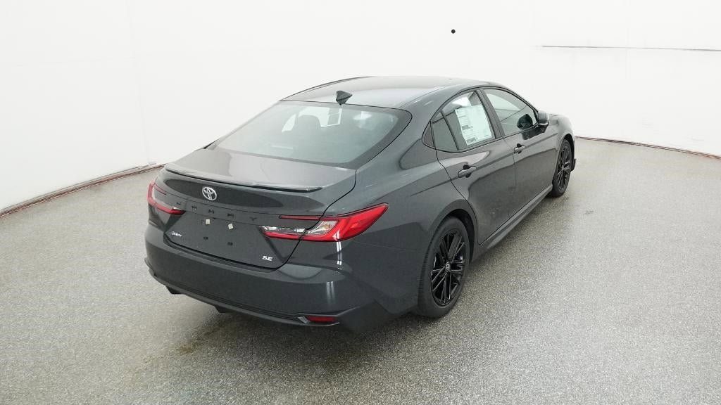 Vehicle image 23 of 33