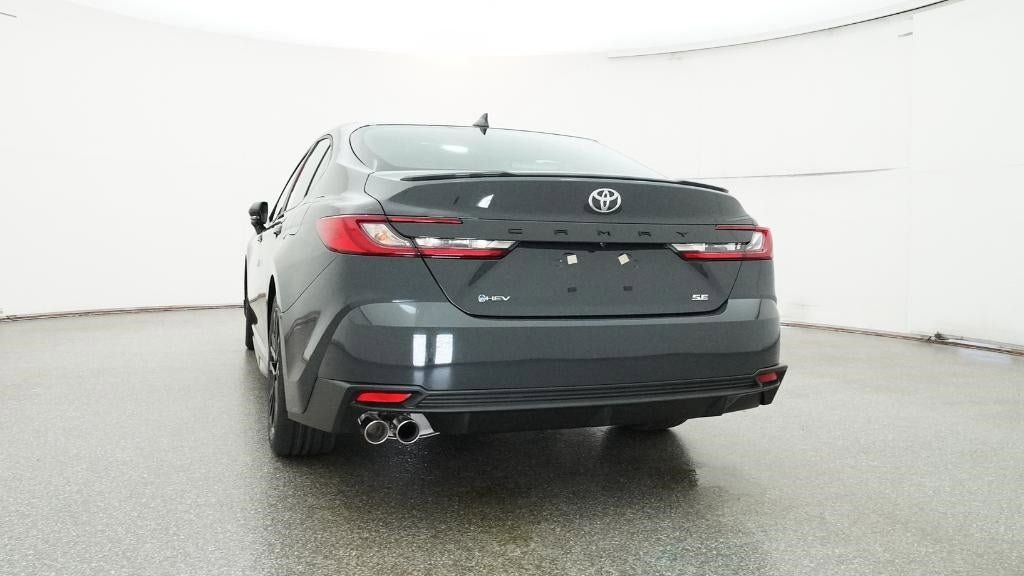 Vehicle image 22 of 33