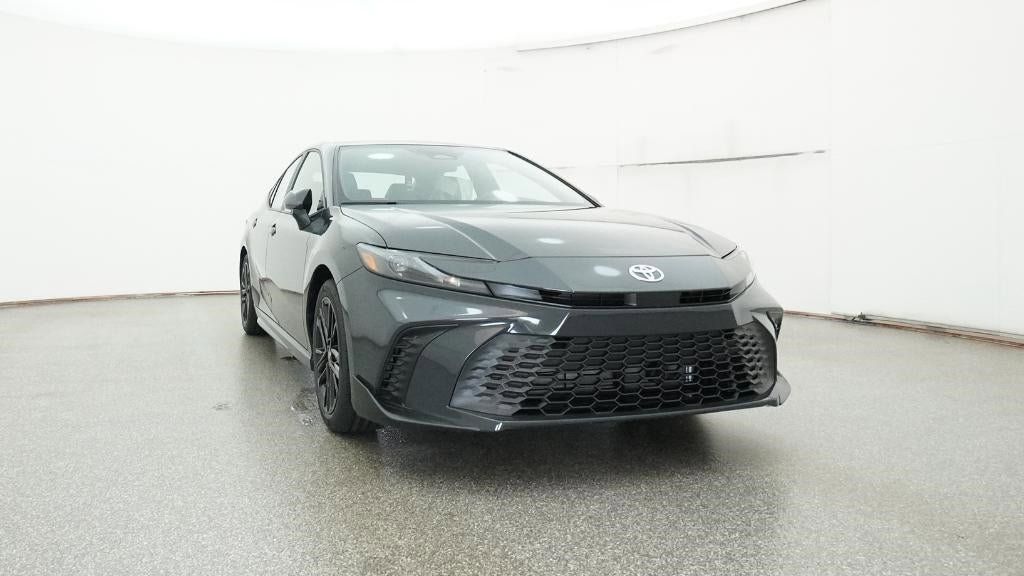 Vehicle image 10 of 33