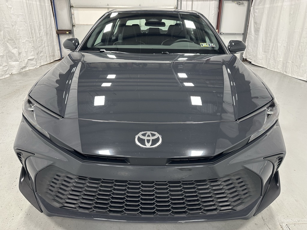 Vehicle image 2 of 69