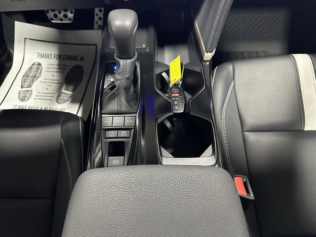 Vehicle image 39 of 69