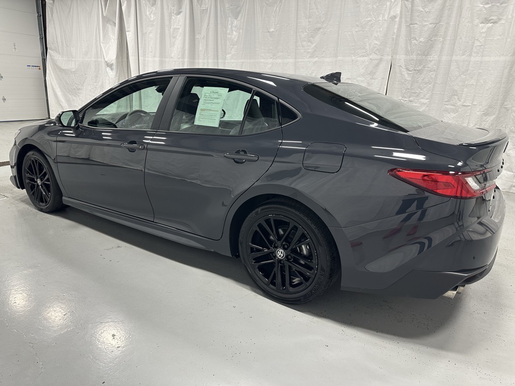 Vehicle image 6 of 69