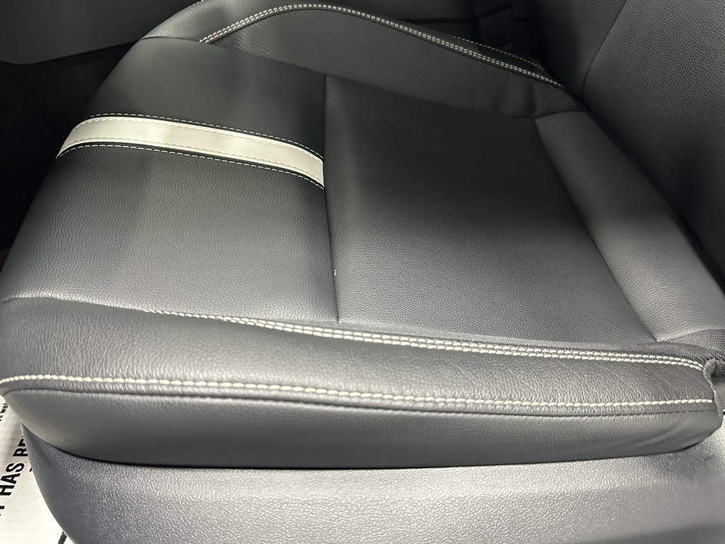 Vehicle image 13 of 69
