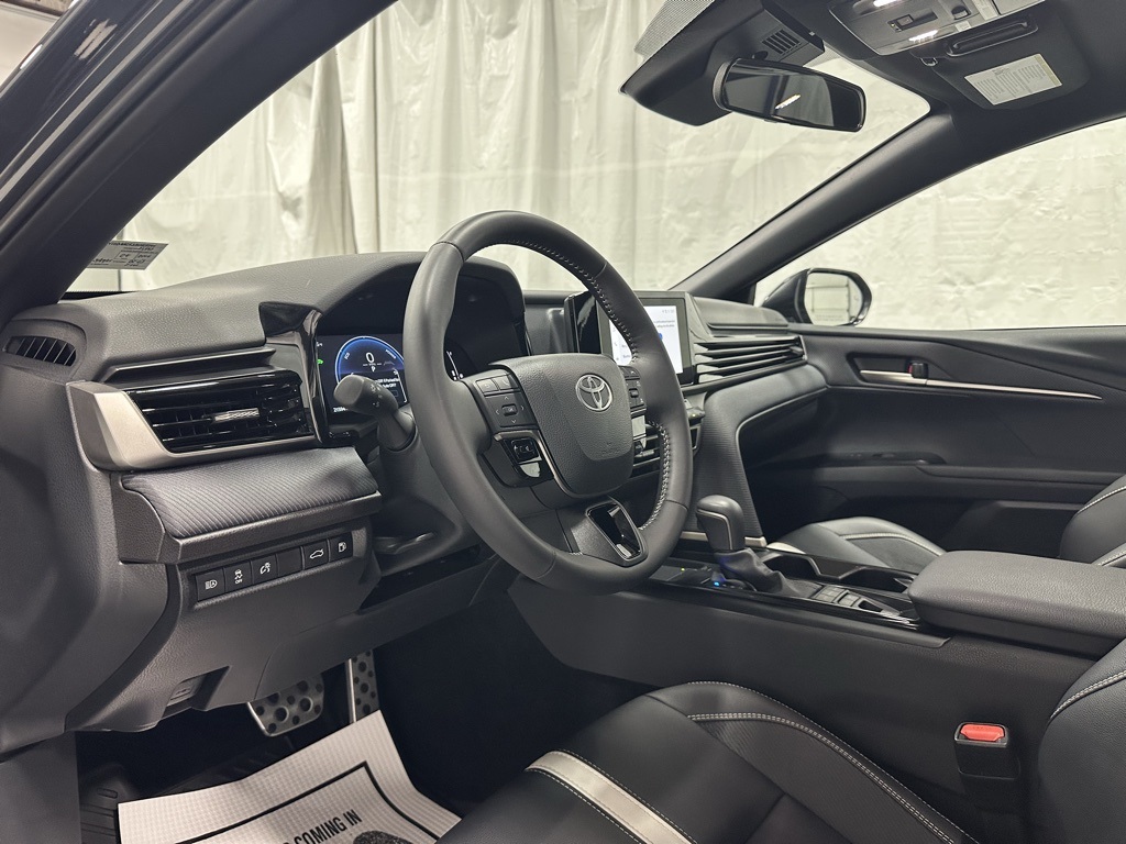 Vehicle image 15 of 69