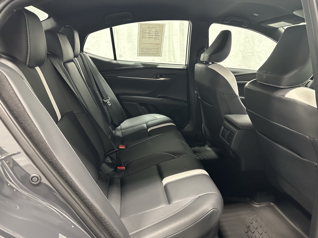 Vehicle image 54 of 69