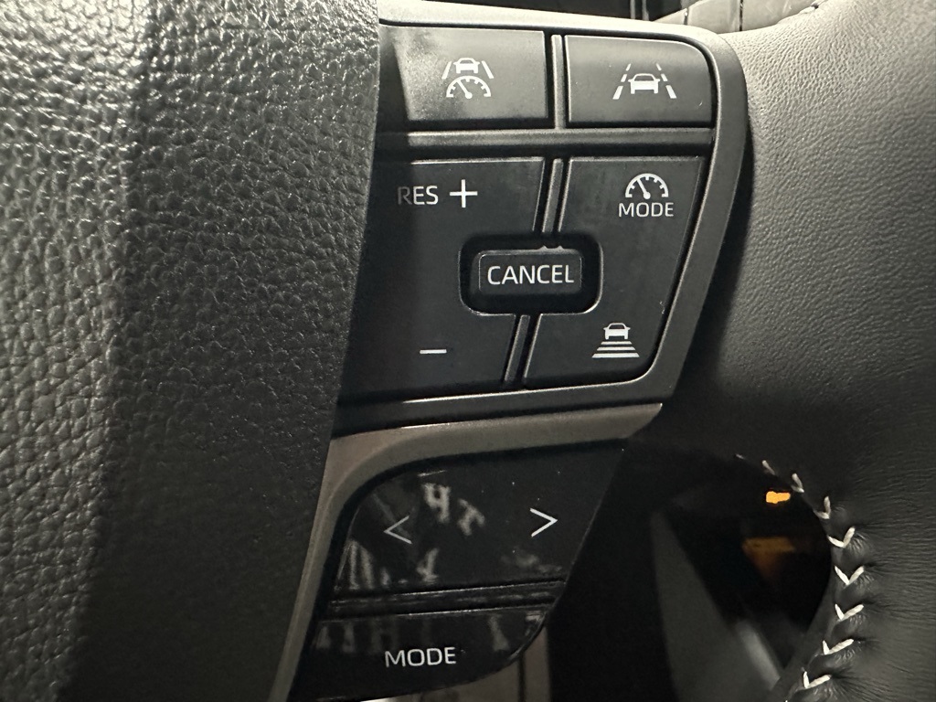 Vehicle image 20 of 69
