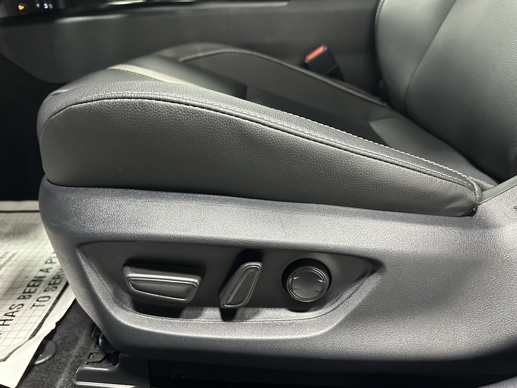 Vehicle image 12 of 69