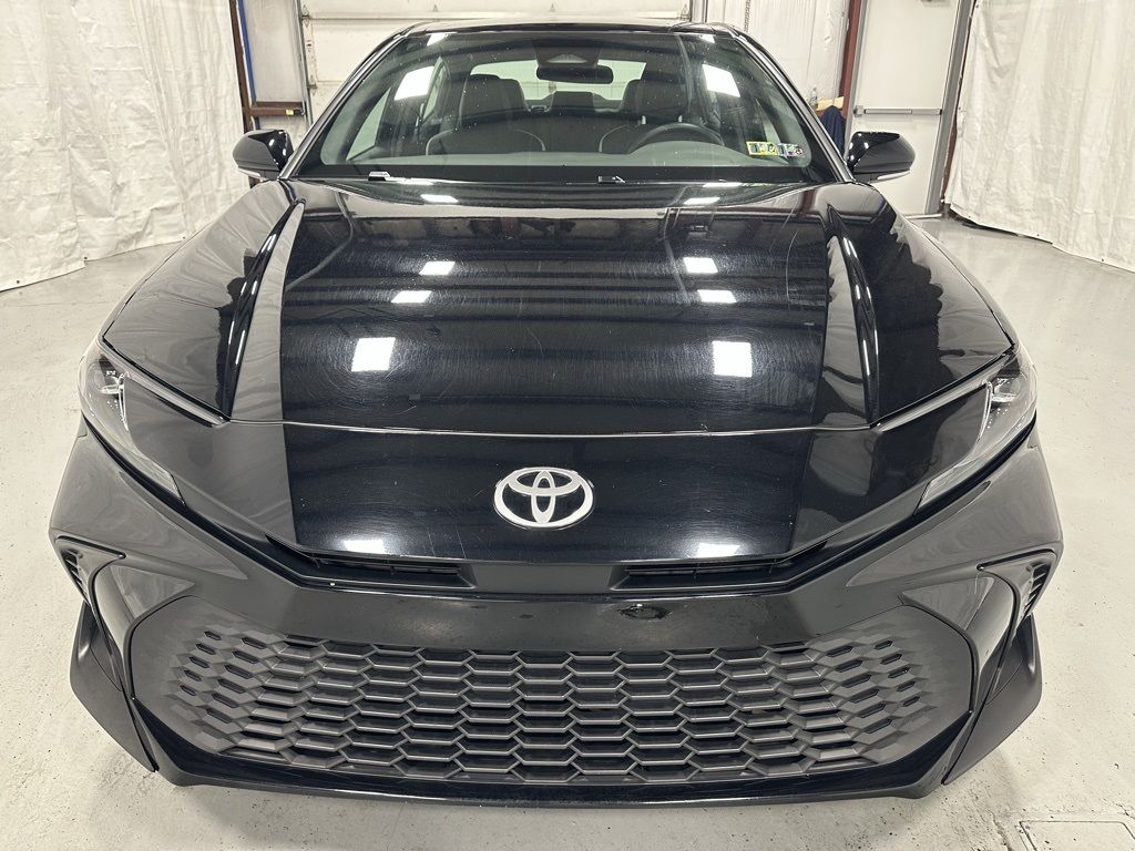 Vehicle image 2 of 69