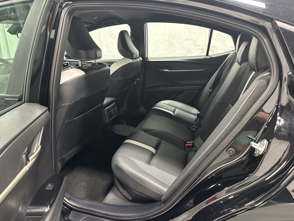 Vehicle image 44 of 69