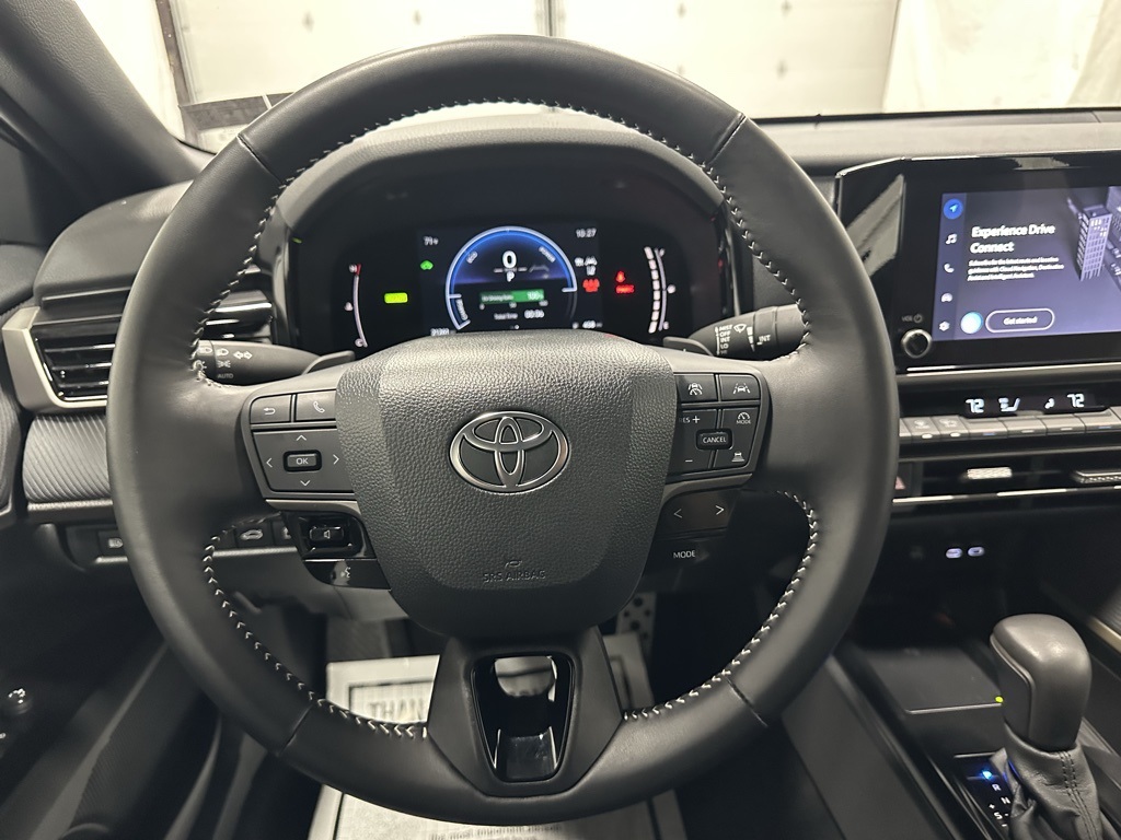 Vehicle image 18 of 69