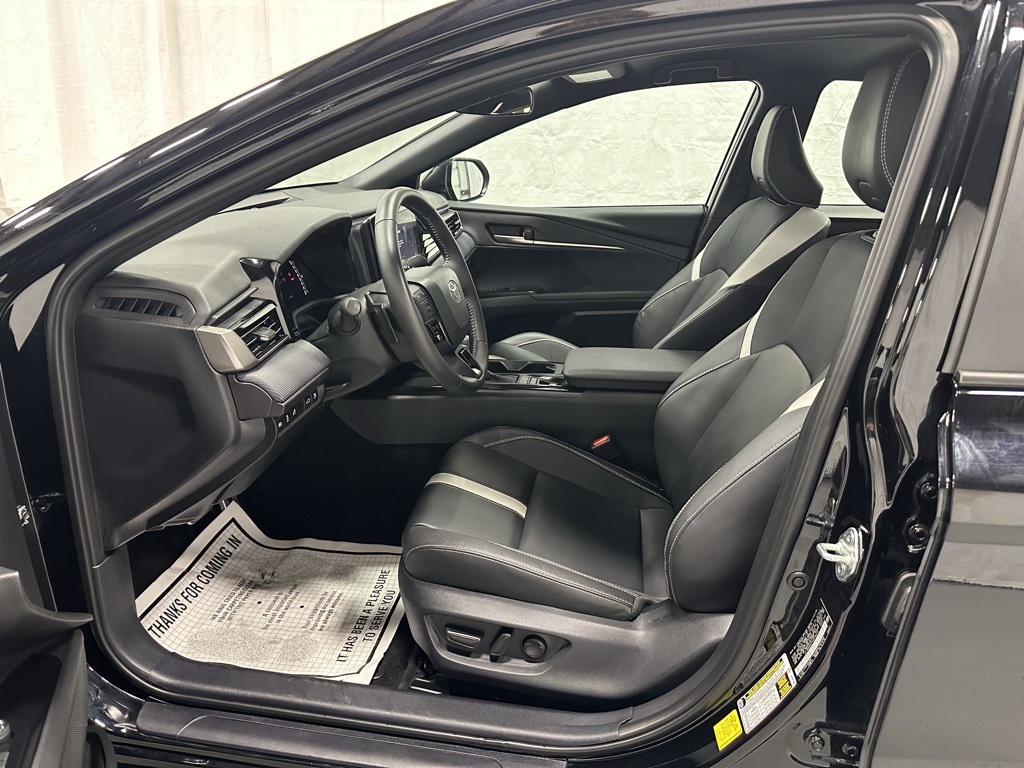 Vehicle image 10 of 69