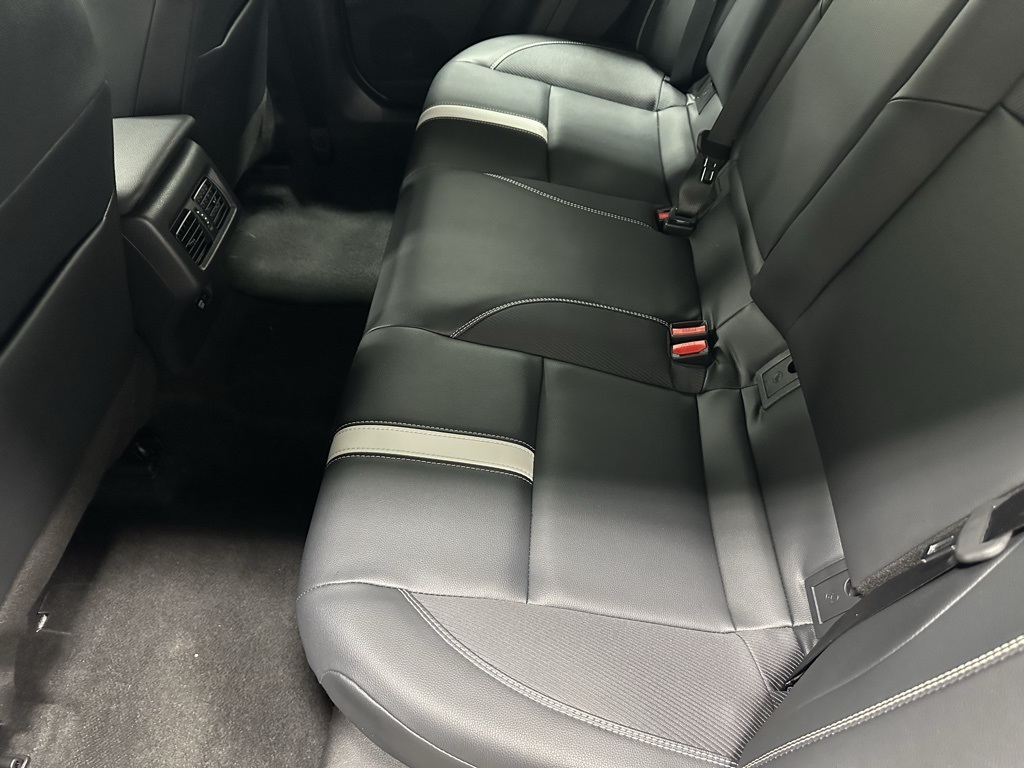 Vehicle image 46 of 69