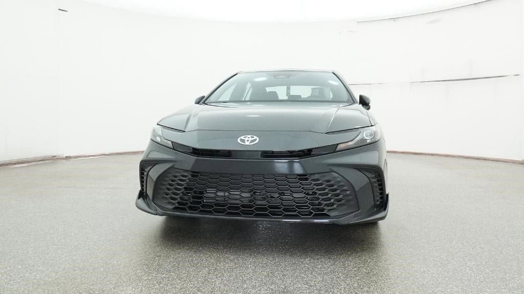 Vehicle image 8 of 33