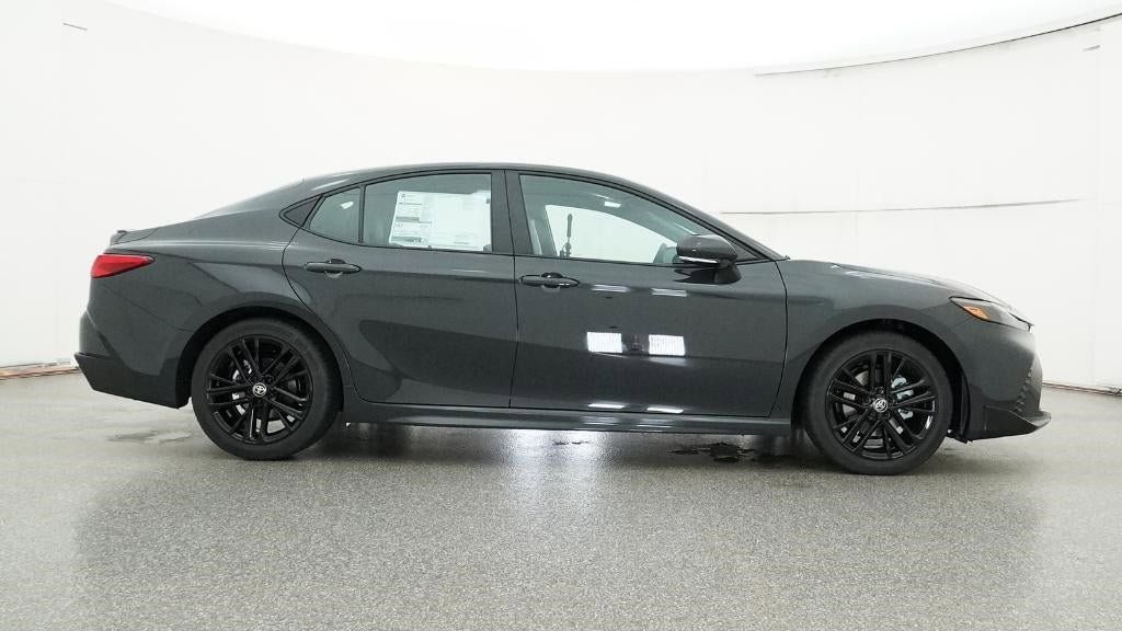 Vehicle image 16 of 33