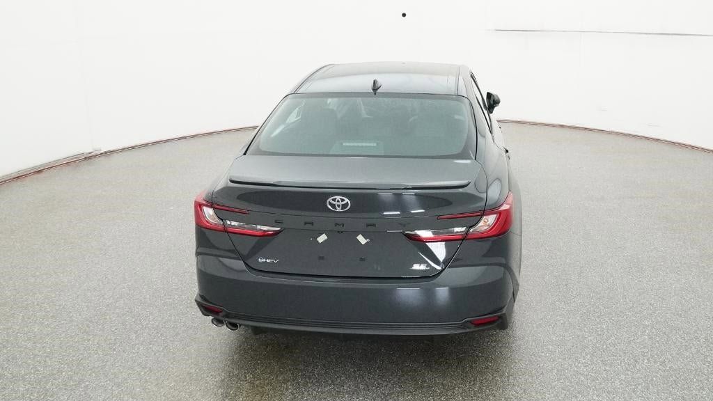 Vehicle image 24 of 33