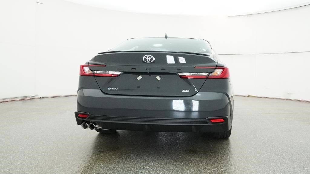 Vehicle image 23 of 33
