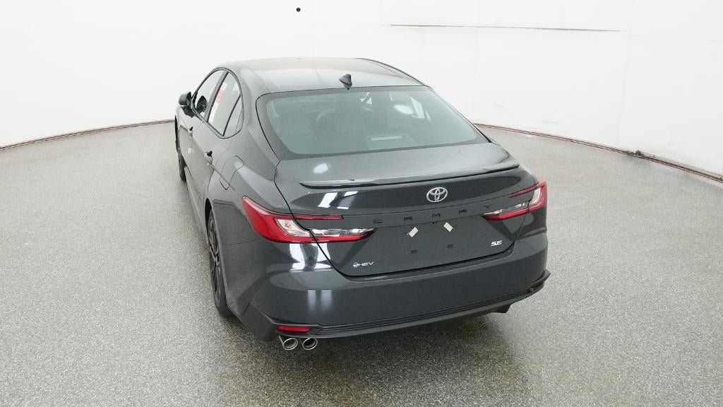 Vehicle image 27 of 33