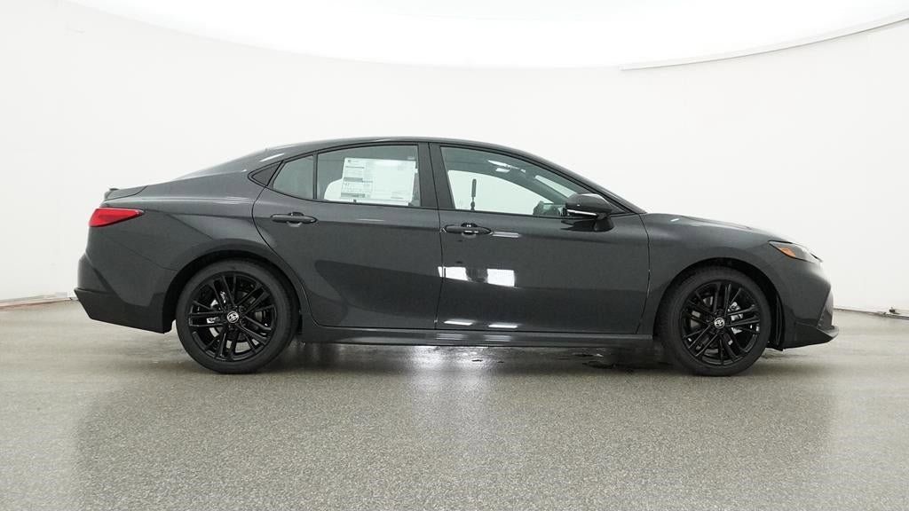 Vehicle image 15 of 33