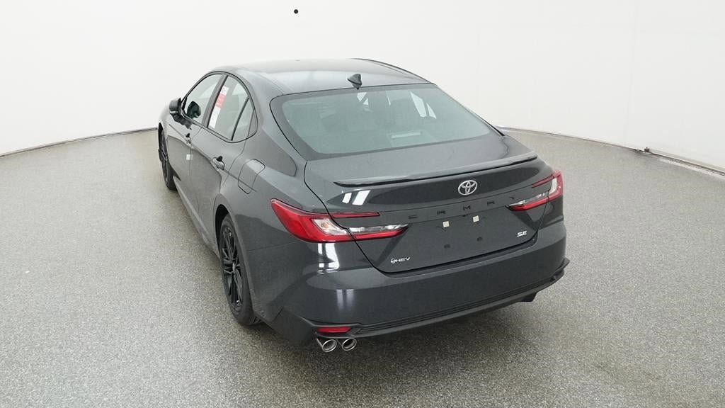 Vehicle image 26 of 33