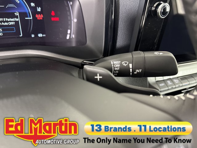 Vehicle image 47 of 56