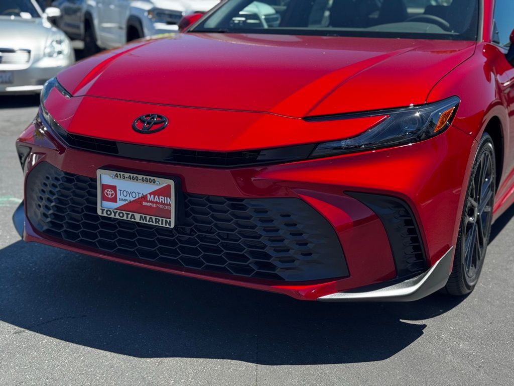 2025 Toyota Camry SE Image 31 of 31