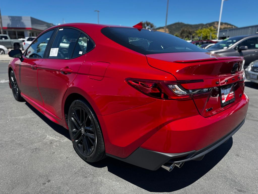 2025 Toyota Camry SE Image 6 of 31