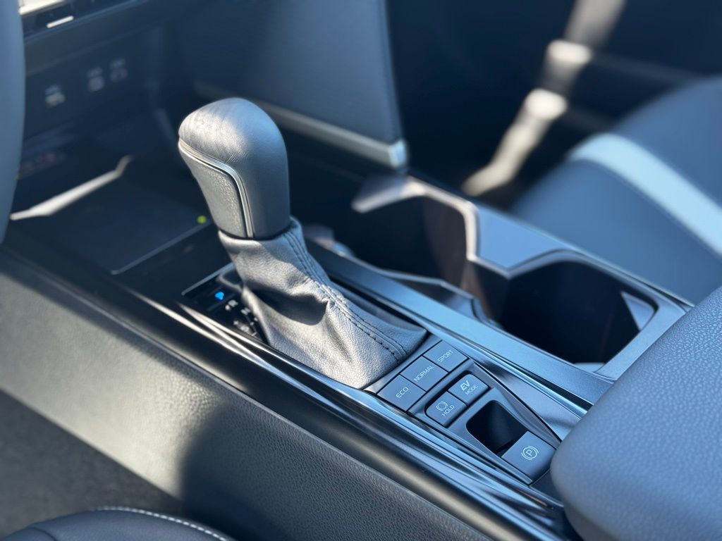 2025 Toyota Camry SE Image 20 of 31