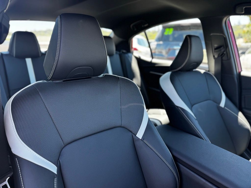 2025 Toyota Camry SE Image 10 of 31