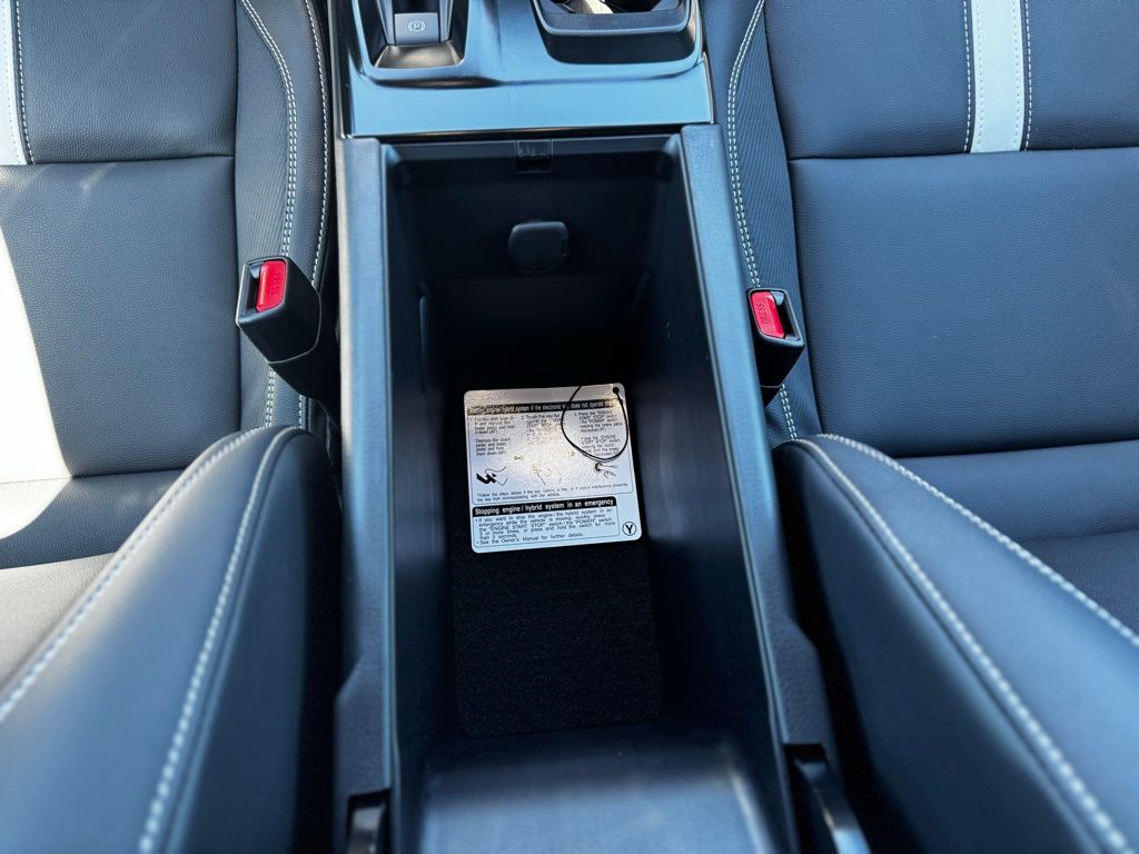 2025 Toyota Camry SE Image 23 of 31