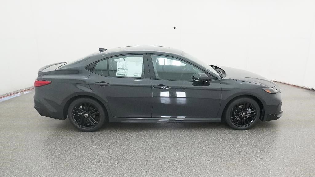 Vehicle image 16 of 33