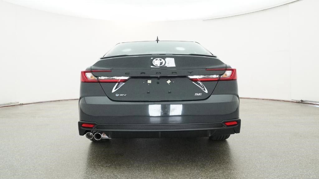Vehicle image 24 of 33
